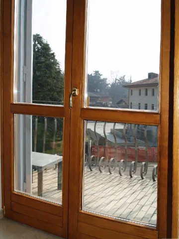 Finestra in legno